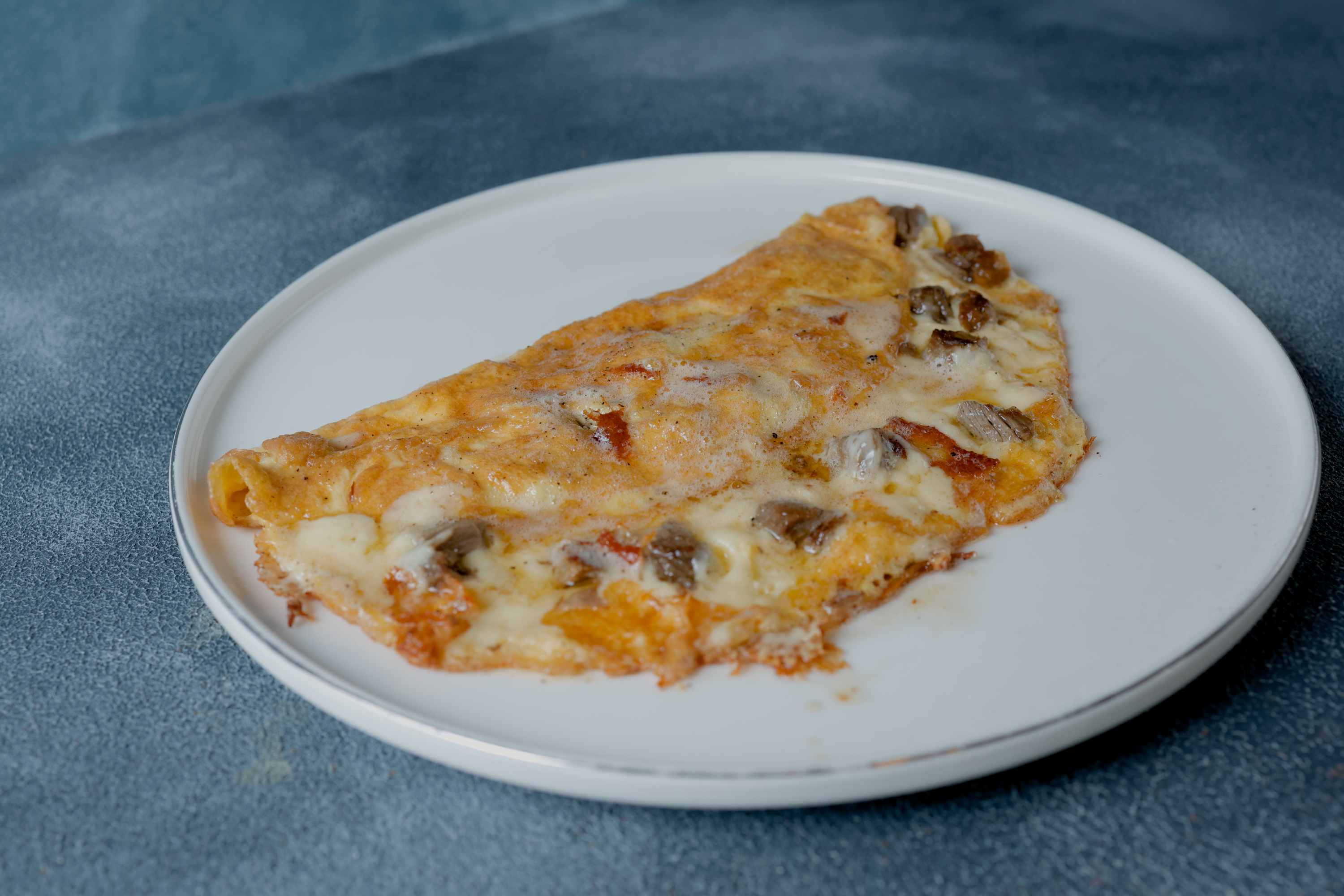 OMLET - KAVURMALI VE KŞAR PEYNİRLİ