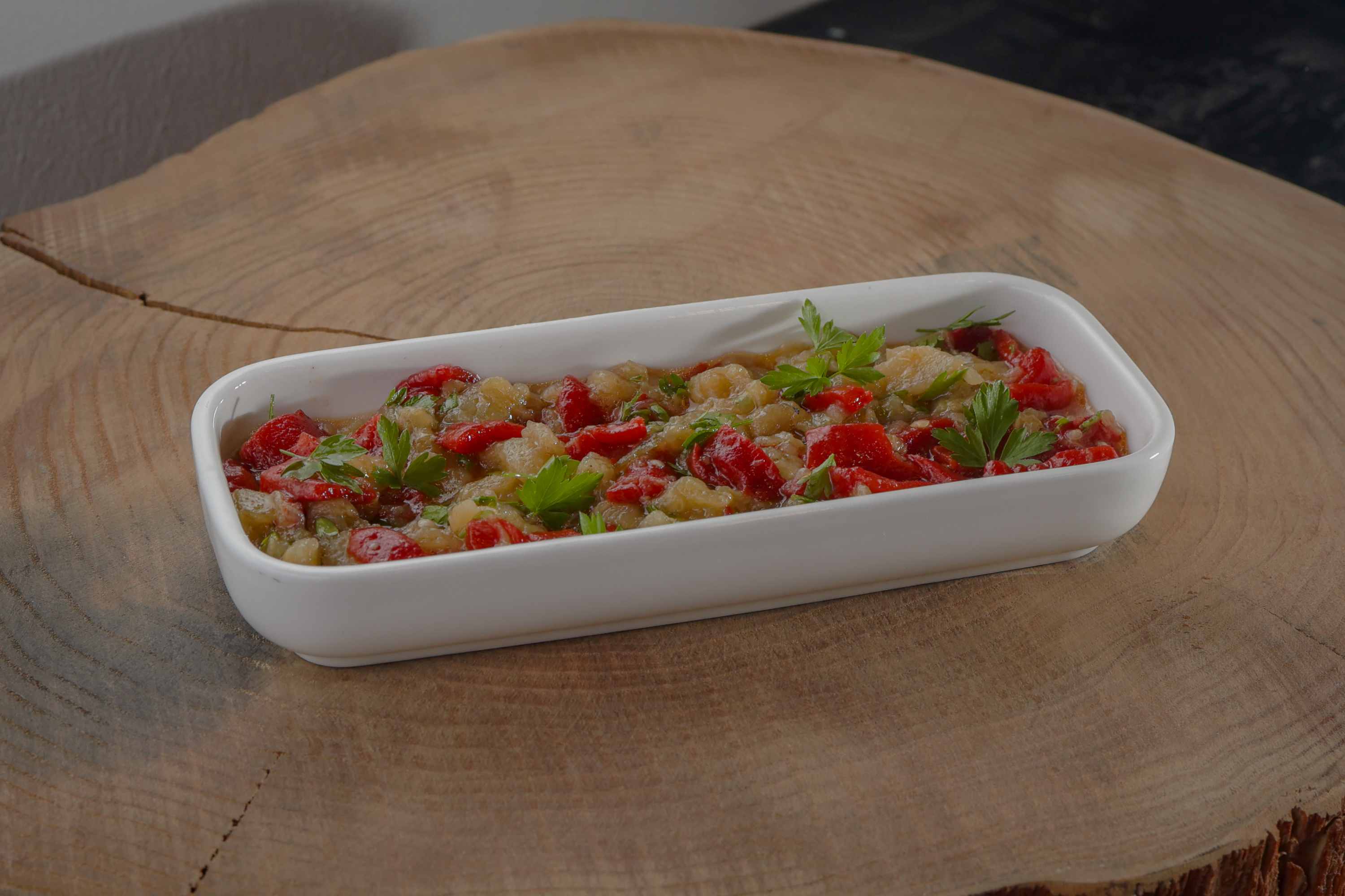 KÖZLENMİŞ PATLICAN SALATASI