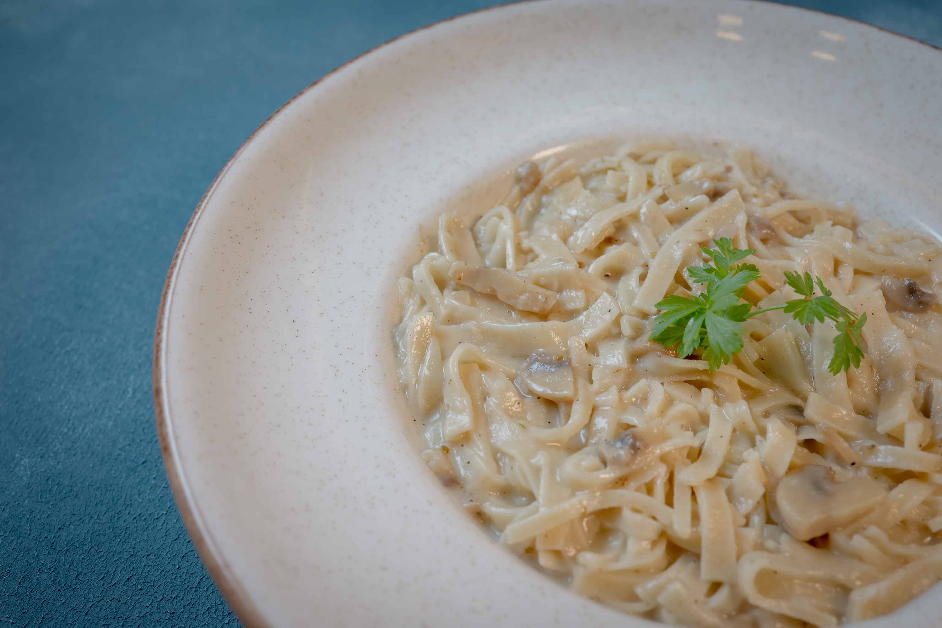 KREMA MANTARLI ERİŞTE